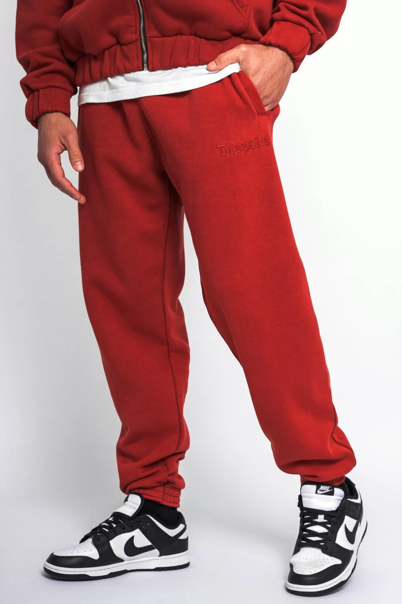 Dropsize EMBO V2 JOGGER WASHED RED* Jogging