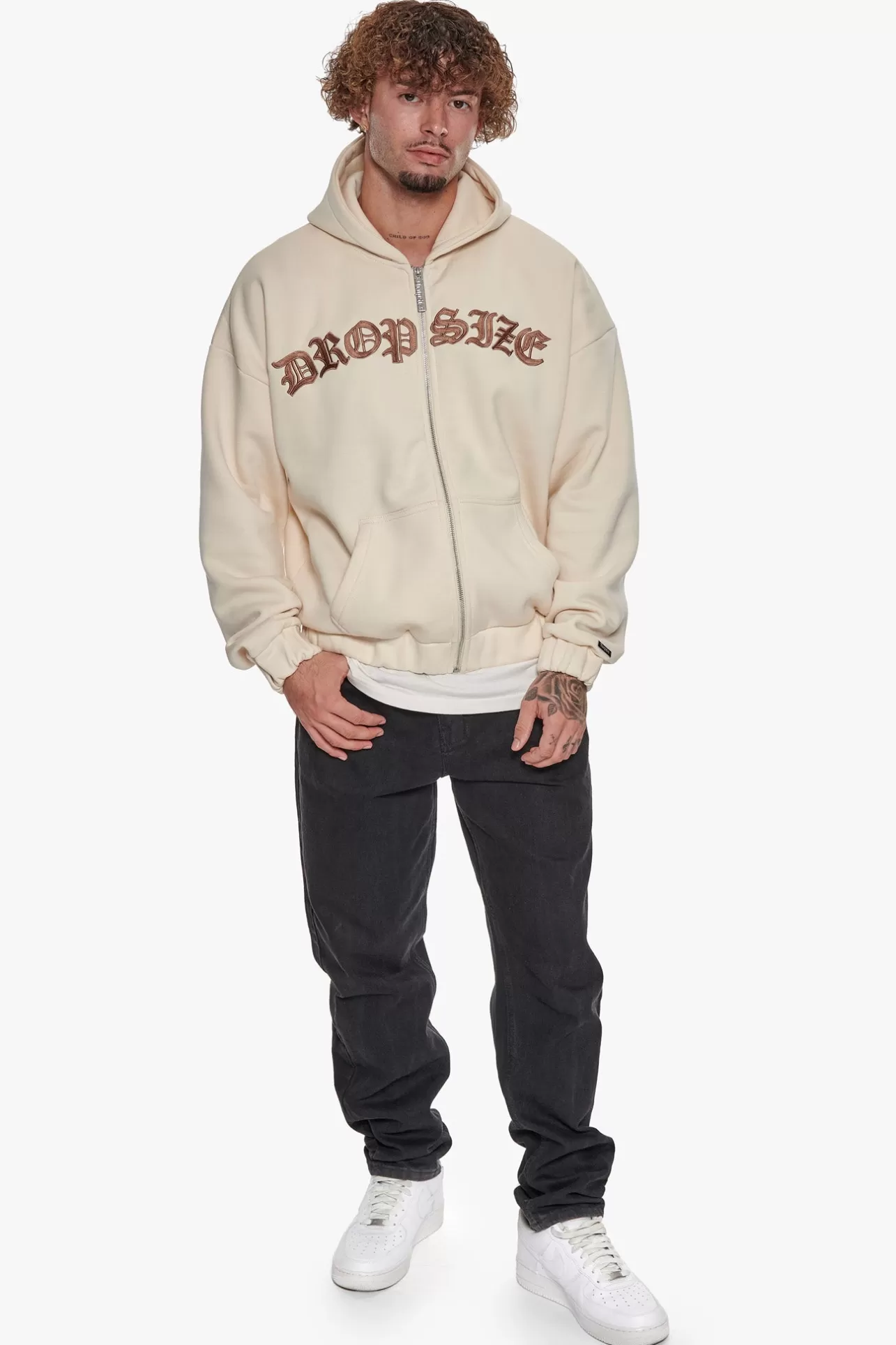 Dropsize SUPER HEAVY OVERSIZE MID FRONT EMBO ZIP HOODIE COCONUT MILK* Zips